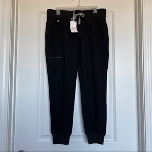 *NWT* Figs Zamora Jogger Black Scrubs
